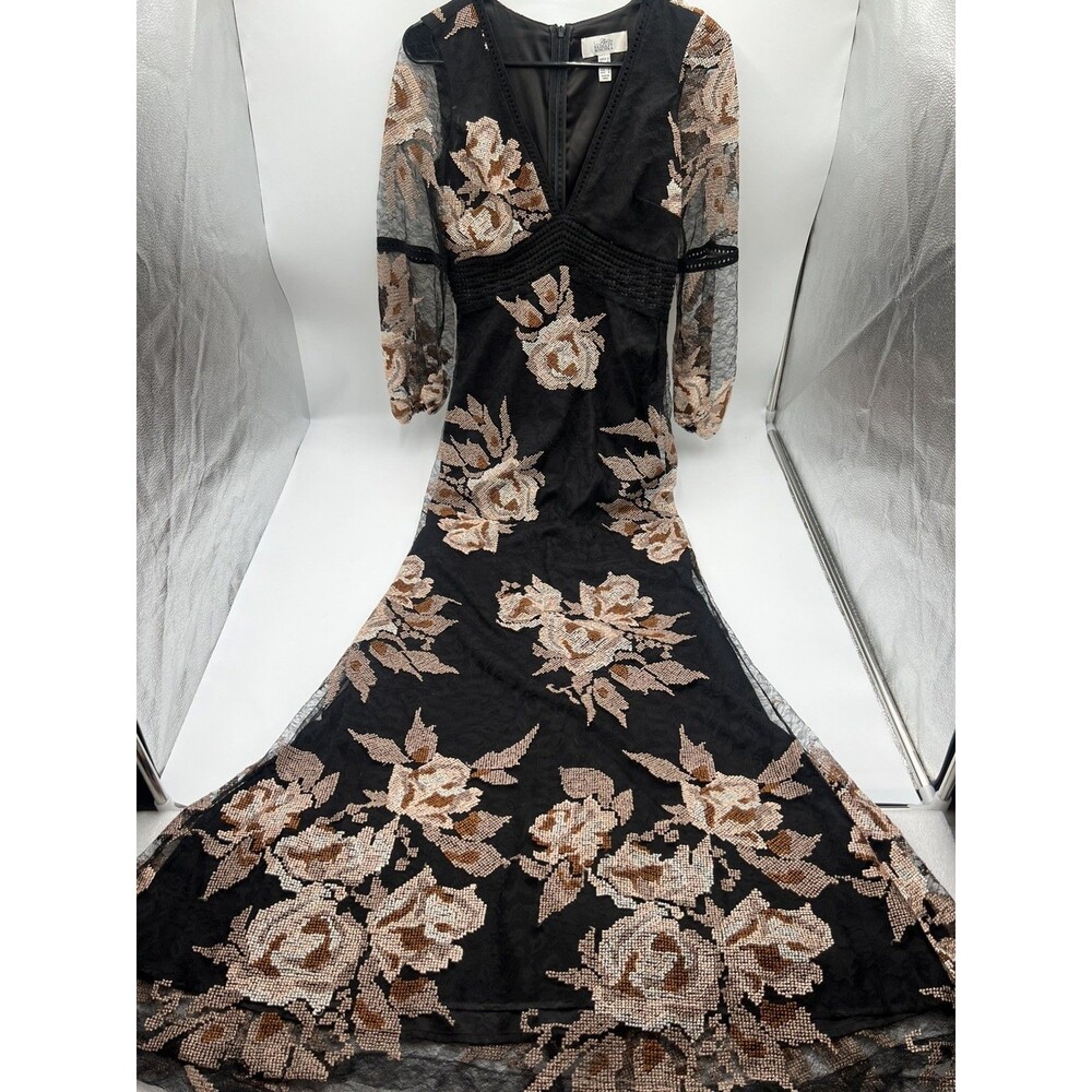 Belle Badgley Mischka Black Metallic Floral Embroidered V-Neck Gown Dress Sz 0